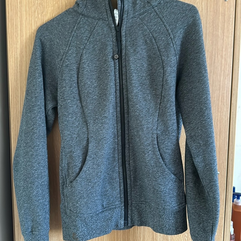 Brand new never worn lululemon scuba full zip hoodie